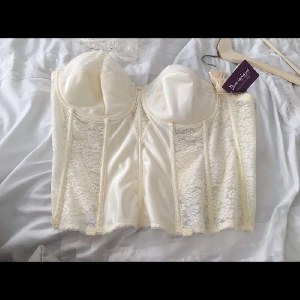 16W Ivory Wedding Gown - Picture 6 of 8